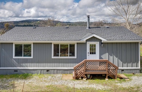 Penn Valley House | Quiet Rough and Ready Vacation Home w/ Deck!
