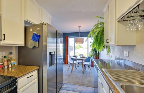 Normal Heights Condo | Quiet San Diego Condo w/Balcony, Pool & Hot Tub!