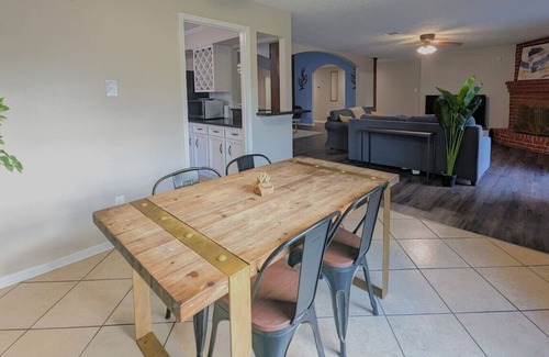 Humble Apartment | Quiet, Spacious, Pet-Friendly