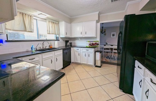 Humble Apartment | Quiet, Spacious, Pet-Friendly