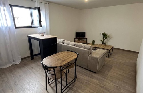Pia Apartment | Quiet T2 apartment 3 minutes from shops - Near Perpignan & beaches