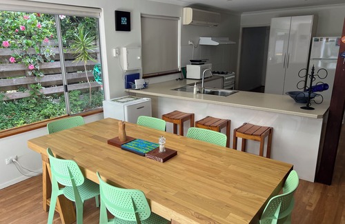 Quindalup House | Quindalup 4 x 2 house on Geo Bay Rd Duns. 1 min to beach. Mooring Wifi NO PETS