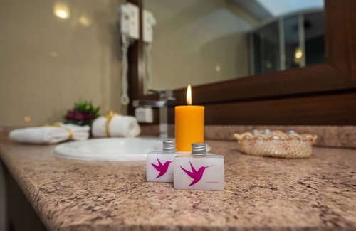 Chimborazo Province Hotel | Quindeloma Art Hotel And Gallery