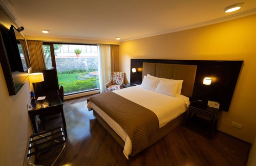 Chimborazo Province Hotel | Quindeloma Art Hotel And Gallery