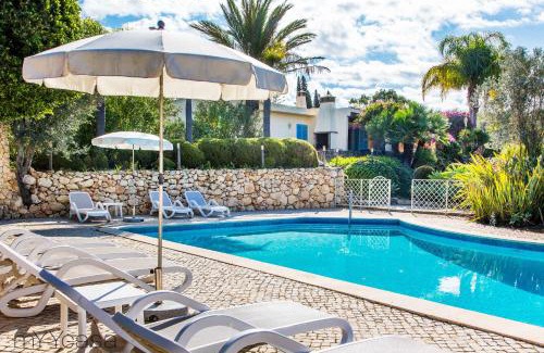 Carvoeiro House | Quinta Azul - Gorgeous Apartment with Pool & Private Terrace
