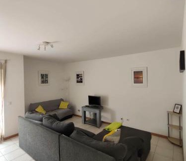 Portimao Apartment | Quinta das Oliveiras 4 Bedrooms with Balcony