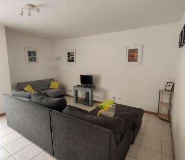 Portimao Apartment | Quinta das Oliveiras 4 Bedrooms with Balcony