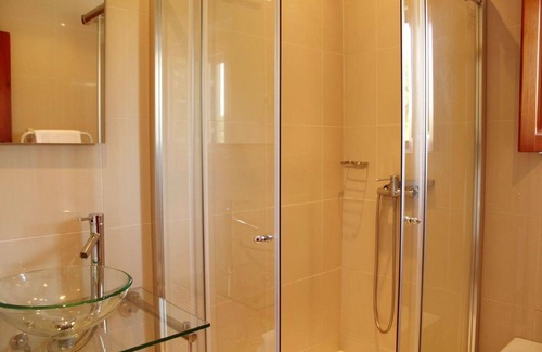 Sao Salvador House | Quinta dos Anjos - Two-Bedroom House