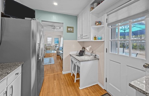 Isle of Palms House | Quintessential Family Beach Cottage/Easy Walk to Beach!