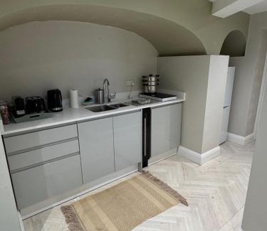Northampton Apartment | Quirky Garden Apartment