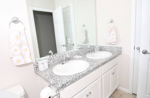Dupont House | Quite and new built house 5 minutes from Gaylord hotel