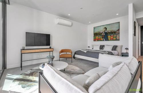 Auckland Central Business District Apartment | QV Stays Viaduct Studio