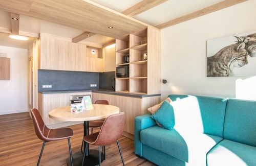 Doucy-Combelouviere Apartment | Résidence Beauregard 2P4S