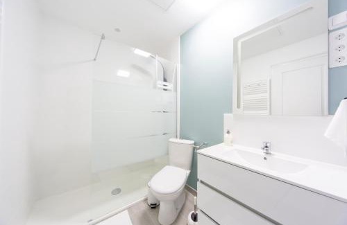 Malesherbes Villa | Résidence privée avec parking sécurisé - 9 personnes, 6 lits, 2 logements