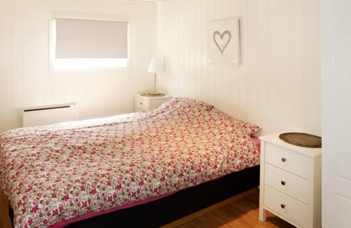 Tysnes House | Rødehuset by Interhome