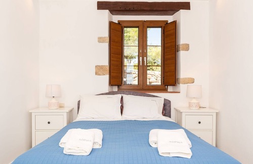 Skala Villa | R 1086 Leon’s Villa Sofia With Sea view, Private Balcony or Terrace & Barbecue