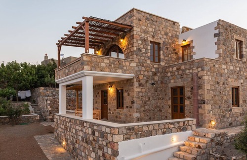 Skala Villa | R 1086 Leon’s Villa Sofia With Sea view, Private Balcony or Terrace & Barbecue