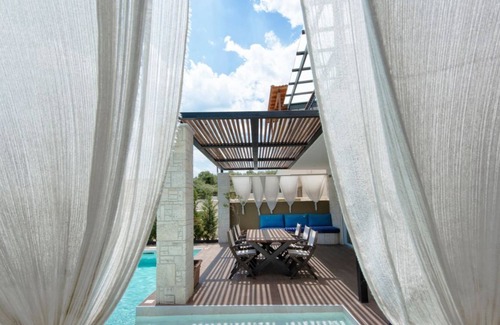 Haniotis Villa | R 1258 Elegant Villas - Deluxe Villa with Sea View - Garden View - Outdoor Jacuzzi & XBOX on reques