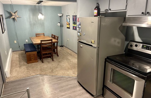 Kodiak Apartment | R & B's Pad
