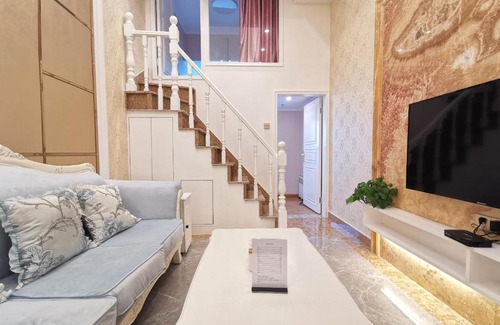Luohu Apartment | R.H Aparthotel