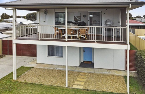 Aldinga Beach House | R & R Aldinga Beach By Wine Coast Holiday Rentals