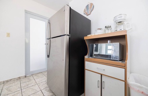 El Combate Apartment | R&V Combate Beach House, 2nd Floor with Pool