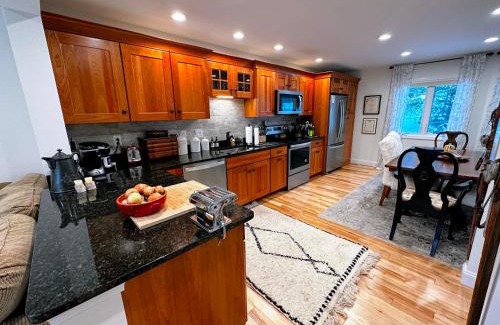 Bretton Woods House | R20 luxury ski-in/out townhome in Bretton Woods next to beginner ski trail!