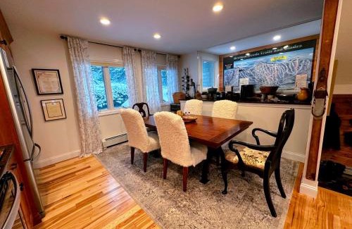 Bretton Woods House | R20 luxury ski-in/out townhome in Bretton Woods next to beginner ski trail!