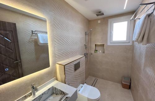 Bidiya House | R61 Sunrise Chalet