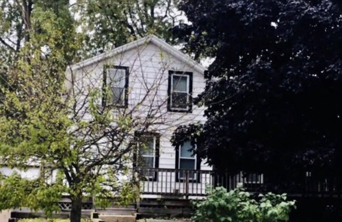 Racine House | Racine WI North Beach Modern Getaway