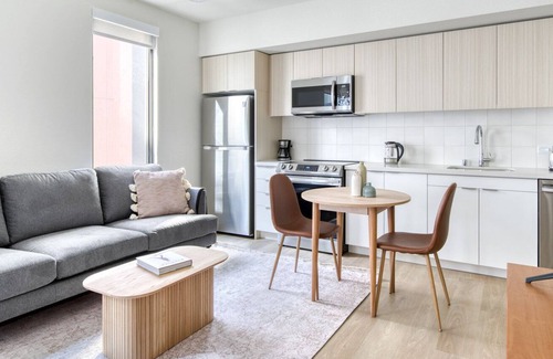Downtown Berkeley Apartment | Rad Berkeley Studio w/ W/D & Coworking, walkable to BART, by Blueground