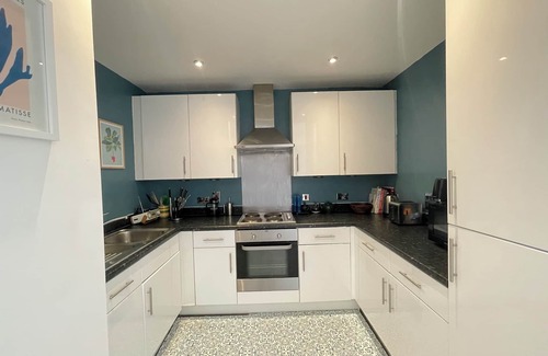 Lee Green Apartment | Radiant & Homey 1BD Flat, Hither Green!