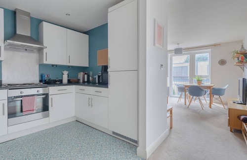Lee Green Apartment | Radiant & Homey 1BD Flat, Hither Green!