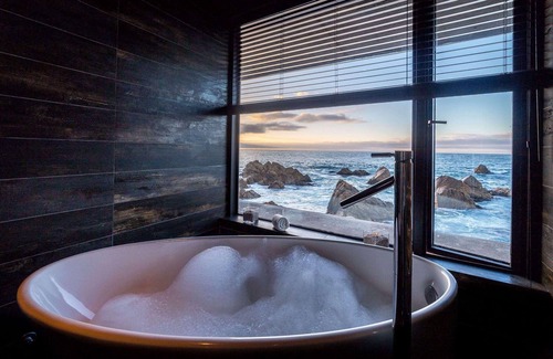 Concon Hotel | Radisson Blu Acqua Hotel & Spa Concon