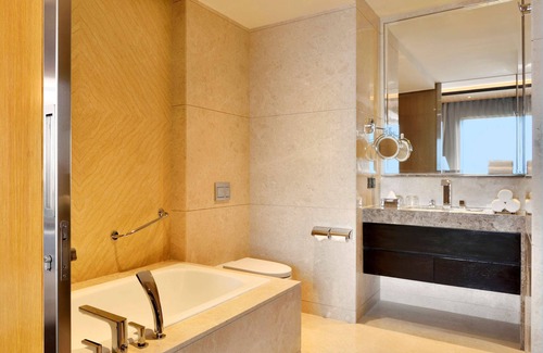 Peelamedu Hotel | Radisson Blu Coimbatore