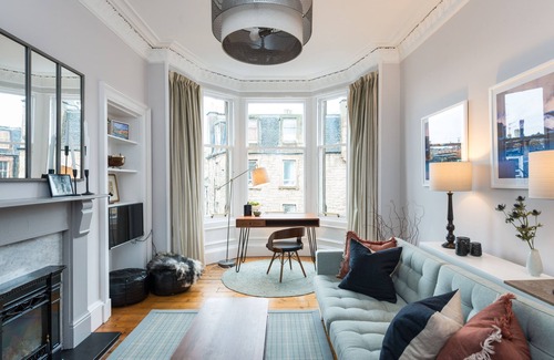 Stockbridge Cottage | Raeburn Place Apartment - sleeps 2 guests