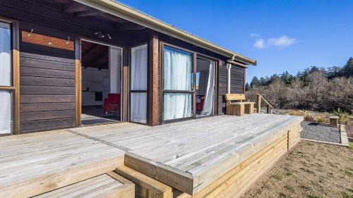 Raurimu House | Railside Chalet - Raurimu Holiday Home
