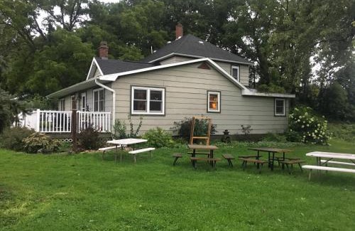 Onalaska Bed & Breakfast | Rainbow Ridge Farms