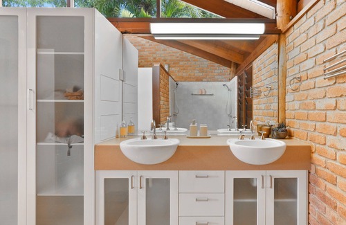 Smithfield House | Rainforest Treehouse Sanctuary - with ocean views