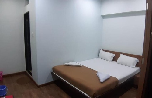 Kolhapur Hotel | Rajhuns Deluxe Lodging