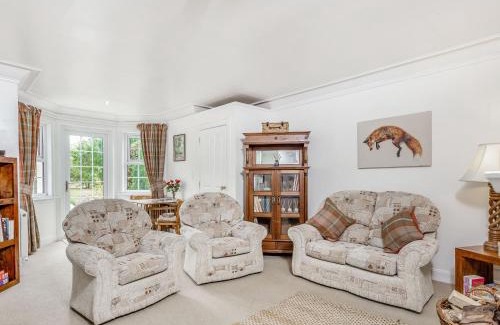 Newtyle House | Ralston Bothy