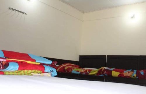 Astore House | Rama Midway Guest House Astore