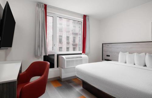 Midwood Hotel | Ramada by Wyndham Brooklyn Near Flatbush