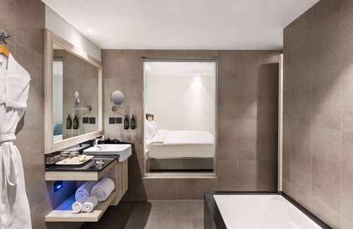 Nagoa Hotel | Ramada by Wyndham Goa Arpora