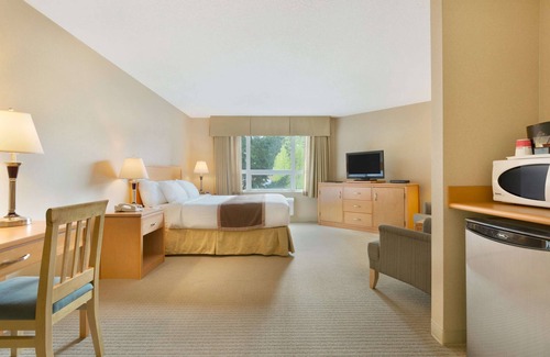 Regional District of Nanaimo Hotel | Ramada by Wyndham Nanaimo