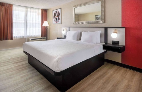 Rome Hotel | Ramada by Wyndham Rome/Verona