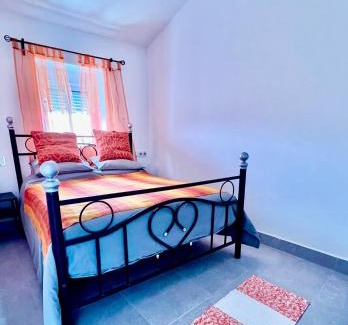 Locaiba Apartment | Rambla Retreats Apartment Naranja in a beautiful location with pool & hot tub