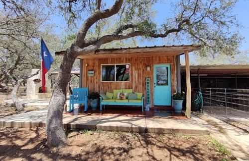Johnson City House | Ranch House + Cabin w/ Fire Pit + Hot Tub