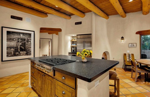 The Elin Ranch House | Rancho Vaquero: Luxury Desert Retreat 2 King Suites, Heated Salt Pool & Hot Tub