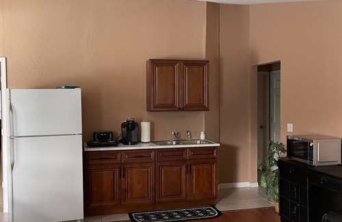 Lutz Apartment | Rare & Amazing 3 bdrm 2 bath apt with pool gives you a home away from home feel.